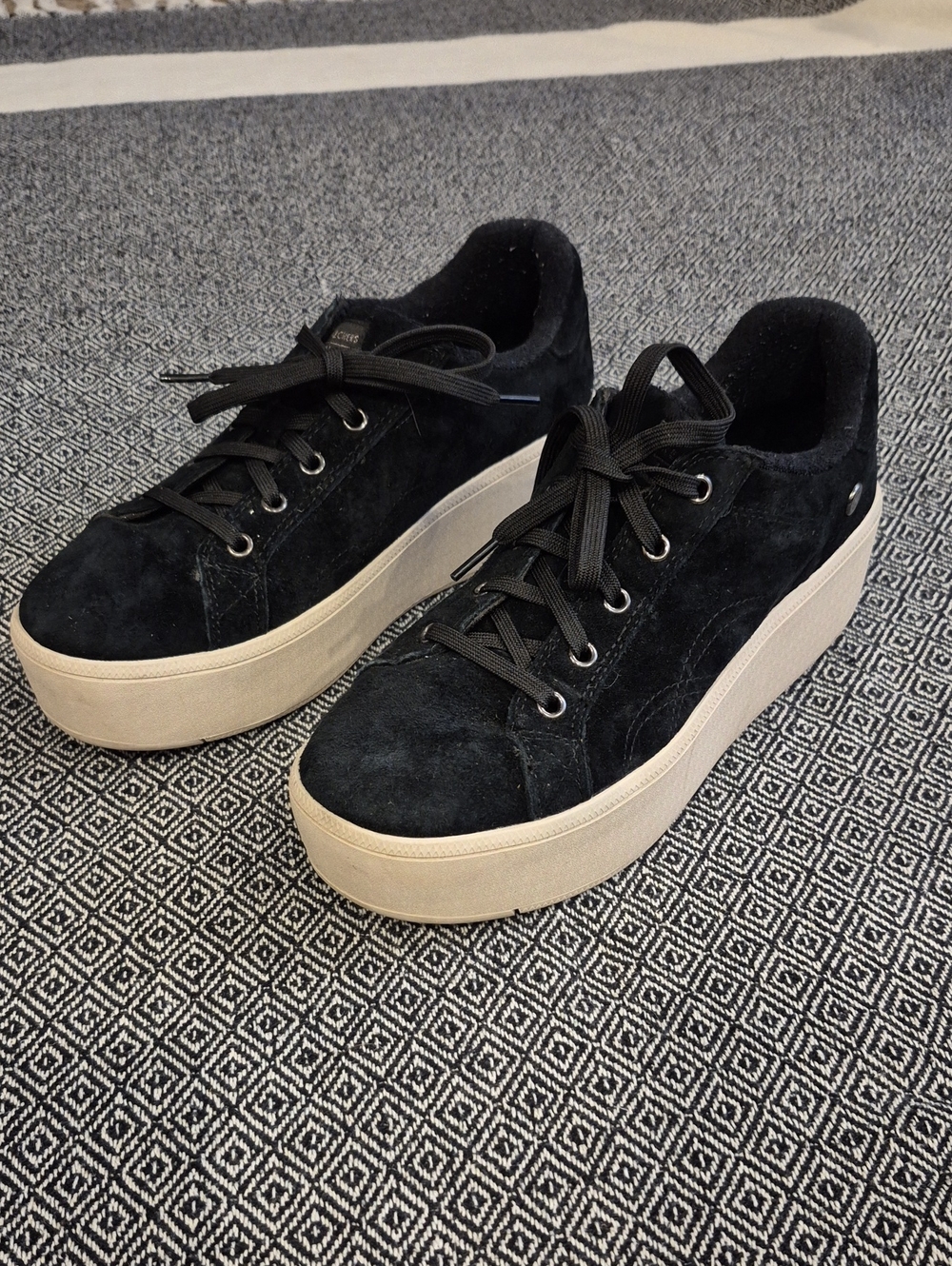 Martha Stewart x Skechers Suede Lace-Up Platform Sneakers Size 10